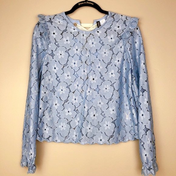 H&M Tops - 🦋 H&M Lace Ruffle Top 🦋